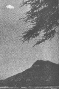 1959-june-18-waikiki-hawaii-ufo