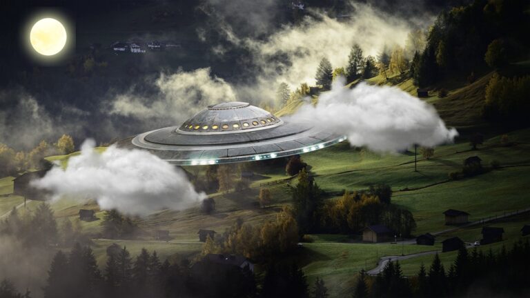 ufo, landscape, spaceship, arrival, hover, alien, scary, aliens, ufo, ufo, ufo, ufo, ufo, alien-5154710.jpg