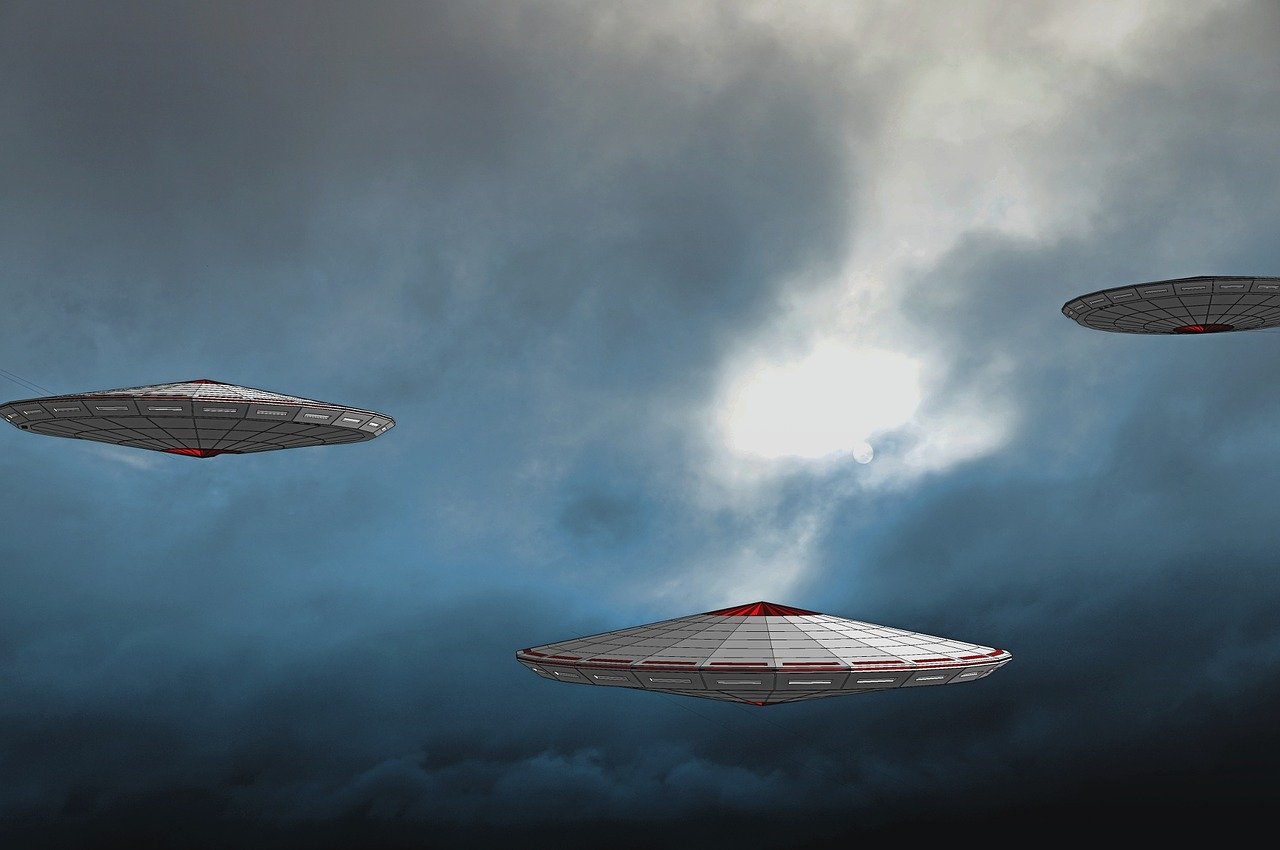 ufo, spaceship, science fiction, unidentified flying object, alien intelligence, arrival, hover, aliens, alien, futuristic, cover, observer, photomontage, ufo, ufo, ufo, ufo, ufo, alien-1476946.jpg