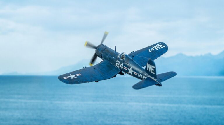 vought f4u corsair, plane model, fighter plane, fighter jet, fighter aircraft, aviation, aircraft, plane, miniature-7326002.jpg